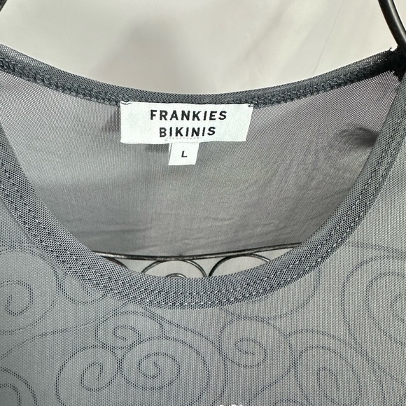 Frankies Bikinis Lauryn grey mesh cropped baby tee size L - Picture 8 of 9